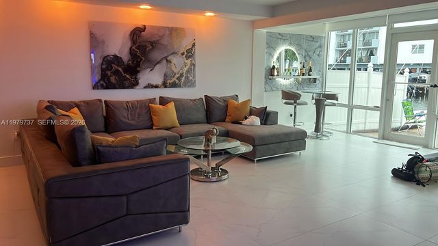 3672 NE 167th St, North Miami Beach, FL 33160