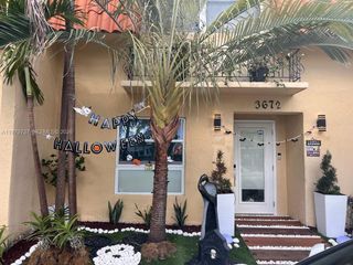 3672 NE 167th St, North Miami Beach, FL 33160
