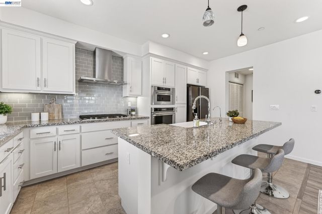 3986 Pino Grande Rd, Dublin, CA 94568