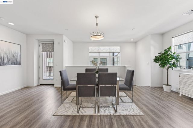 3986 Pino Grande Rd, Dublin, CA 94568