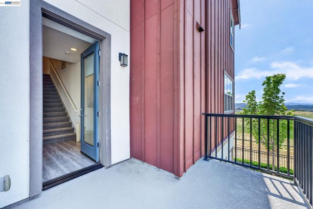 3986 Pino Grande Rd, Dublin, CA 94568