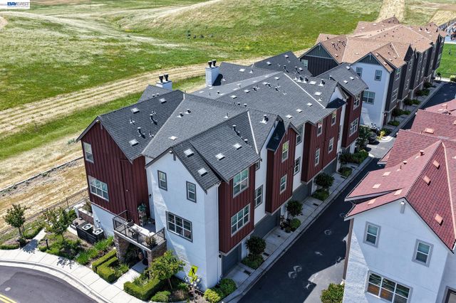 3986 Pino Grande Rd, Dublin, CA 94568