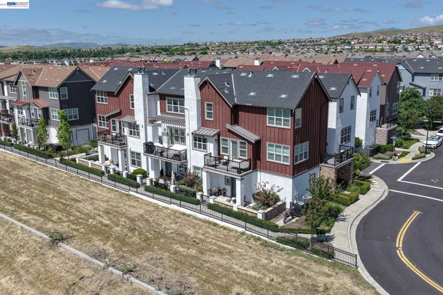 3986 Pino Grande Rd, Dublin, CA 94568