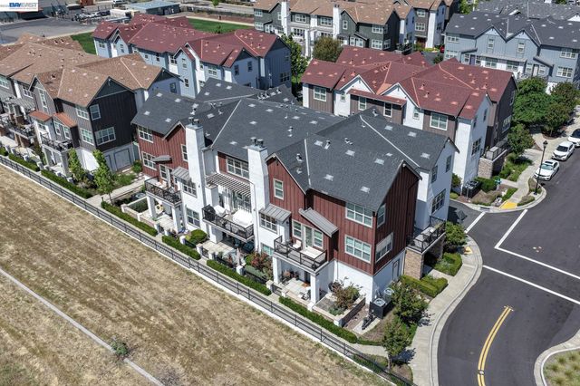 3986 Pino Grande Rd, Dublin, CA 94568