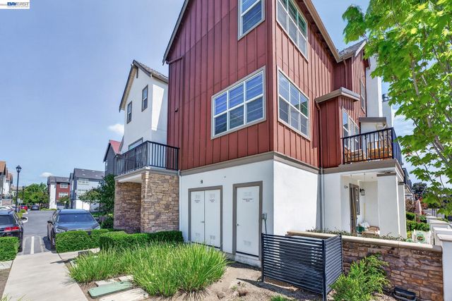 3986 Pino Grande Rd, Dublin, CA 94568