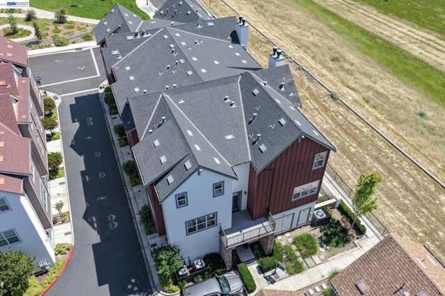 3986 Pino Grande Rd, Dublin, CA 94568