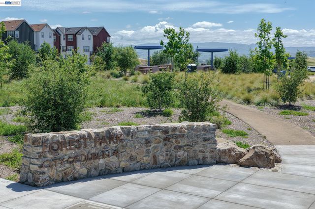 3986 Pino Grande Rd, Dublin, CA 94568