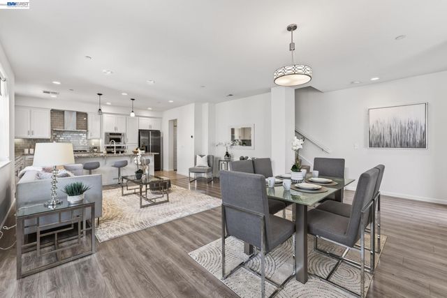 3986 Pino Grande Rd, Dublin, CA 94568
