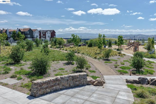 3986 Pino Grande Rd, Dublin, CA 94568