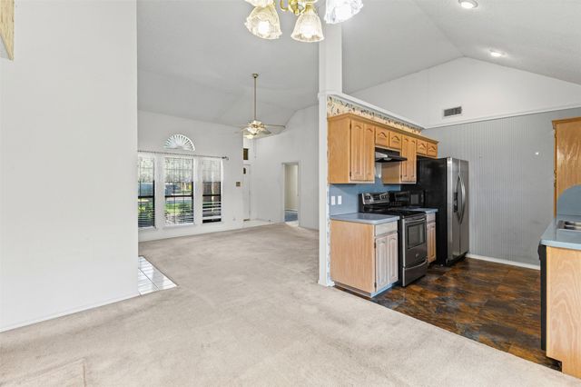 664 Parkridge Boulevard, Burleson, TX 76028