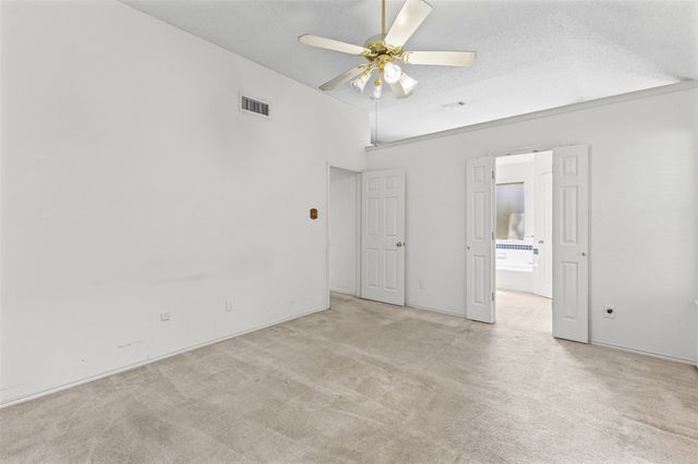 664 Parkridge Boulevard, Burleson, TX 76028