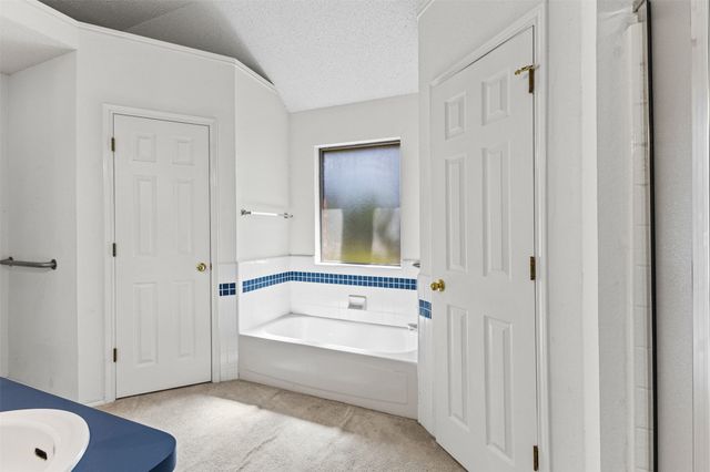 664 Parkridge Boulevard, Burleson, TX 76028