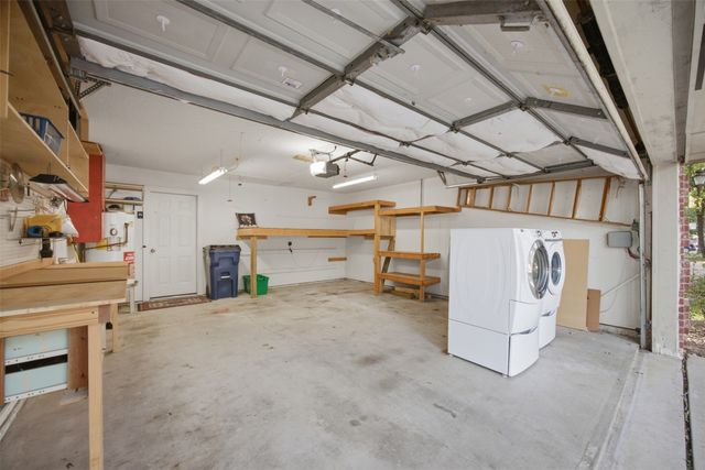 664 Parkridge Boulevard, Burleson, TX 76028