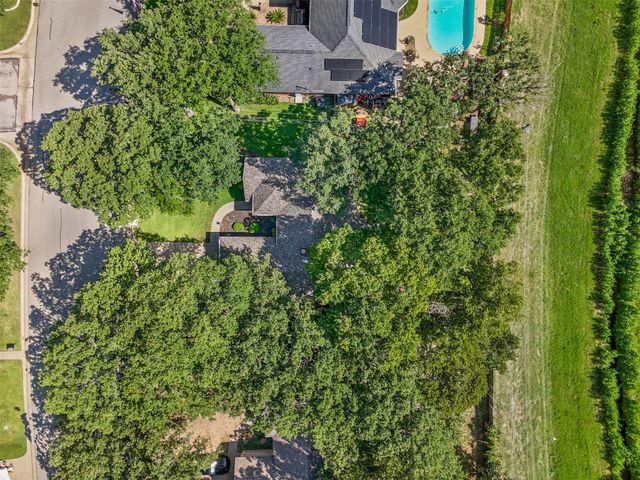 664 Parkridge Boulevard, Burleson, TX 76028