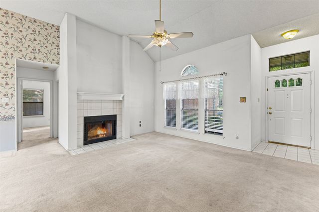 664 Parkridge Boulevard, Burleson, TX 76028