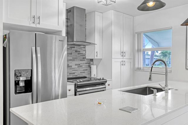 245 Main Boulevard B, Boynton Beach, FL 33435