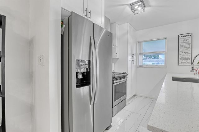 245 Main Boulevard B, Boynton Beach, FL 33435