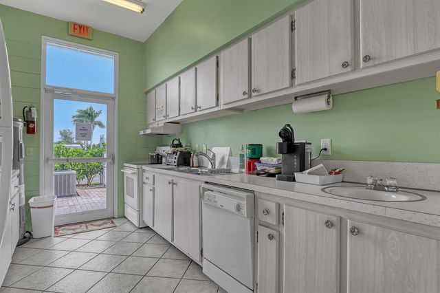 245 Main Boulevard B, Boynton Beach, FL 33435