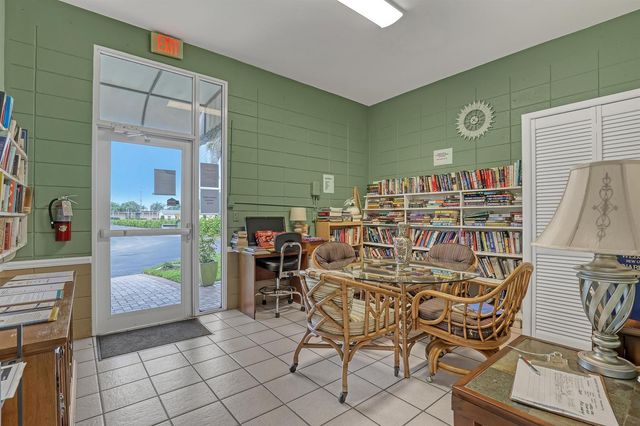 245 Main Boulevard B, Boynton Beach, FL 33435