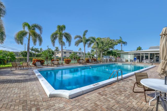 245 Main Boulevard B, Boynton Beach, FL 33435