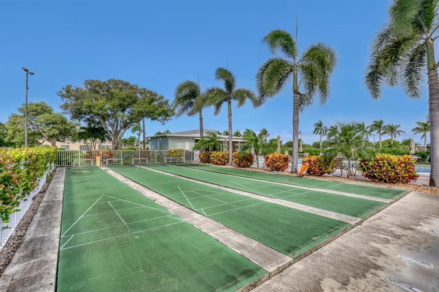 245 Main Boulevard B, Boynton Beach, FL 33435