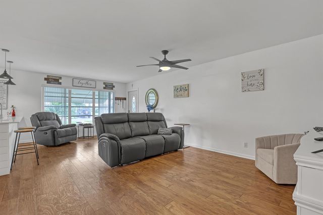 245 Main Boulevard B, Boynton Beach, FL 33435