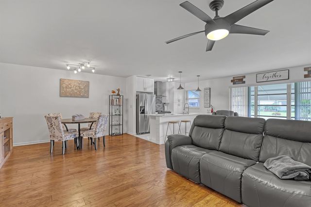 245 Main Boulevard B, Boynton Beach, FL 33435