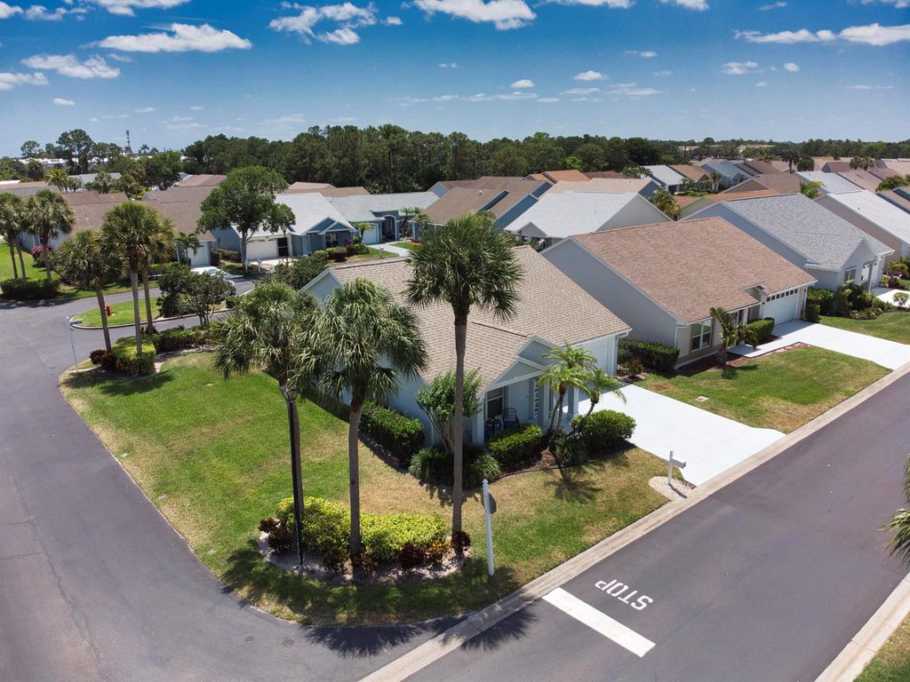 1054 NW Tuscany Drive, Port St Lucie, FL 34986