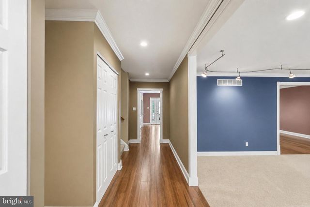 1002 TANNERIE RUN RD, Ambler, PA 19002