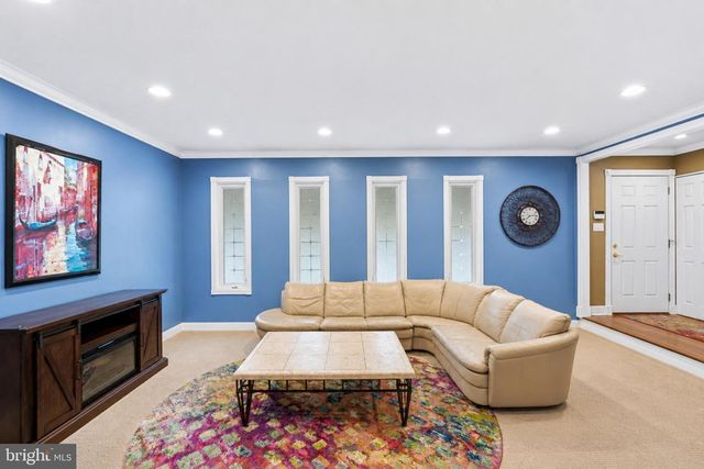 1002 TANNERIE RUN RD, Ambler, PA 19002