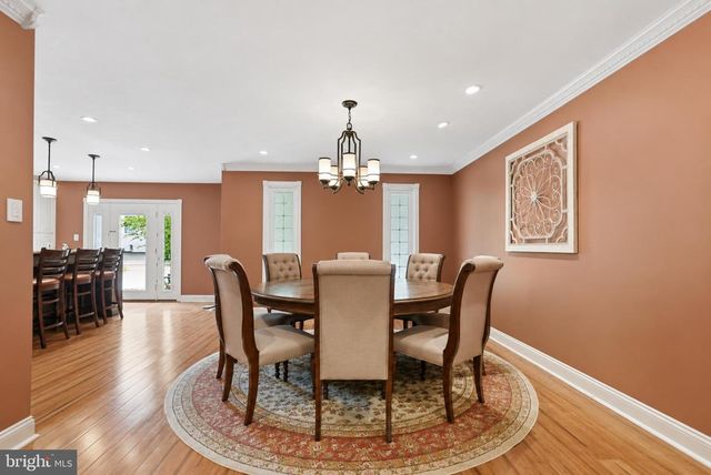 1002 TANNERIE RUN RD, Ambler, PA 19002