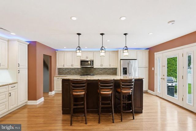 1002 TANNERIE RUN RD, Ambler, PA 19002