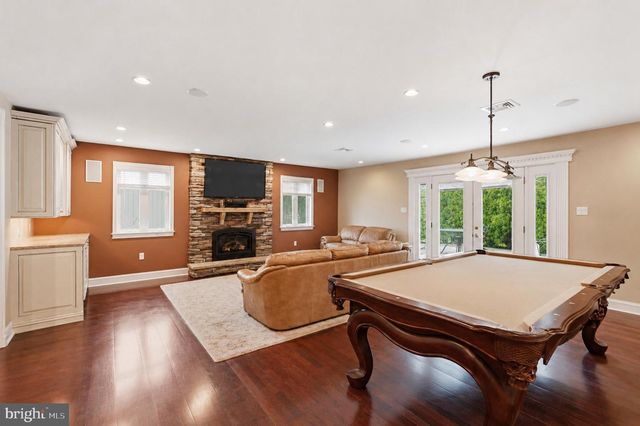1002 TANNERIE RUN RD, Ambler, PA 19002