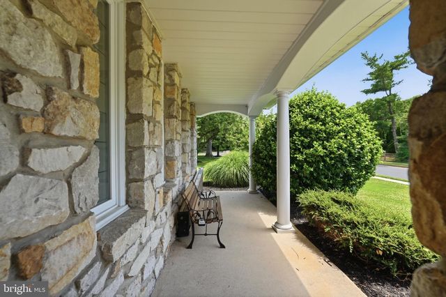 1002 TANNERIE RUN RD, Ambler, PA 19002