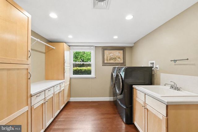 1002 TANNERIE RUN RD, Ambler, PA 19002