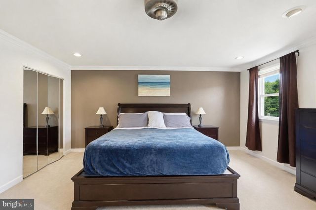 1002 TANNERIE RUN RD, Ambler, PA 19002