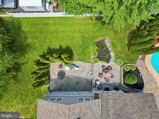 1002 TANNERIE RUN RD, Ambler, PA 19002