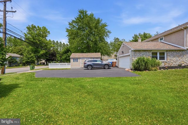 1002 TANNERIE RUN RD, Ambler, PA 19002