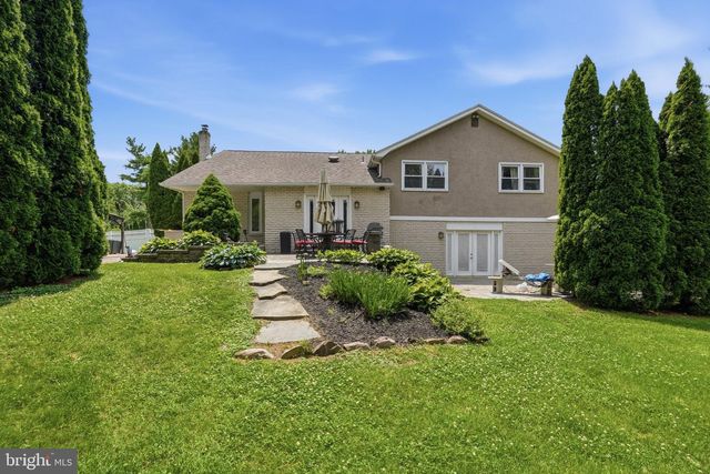 1002 TANNERIE RUN RD, Ambler, PA 19002