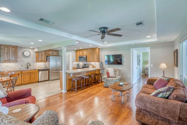 301 Princess LN, Sunrise Beach, TX 78643