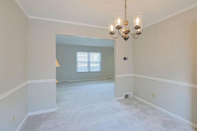 8488 Holiday Hills Drive, Cincinnati, OH 45255