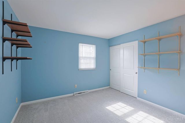 8488 Holiday Hills Drive, Cincinnati, OH 45255