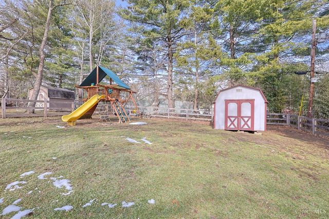 8488 Holiday Hills Drive, Cincinnati, OH 45255