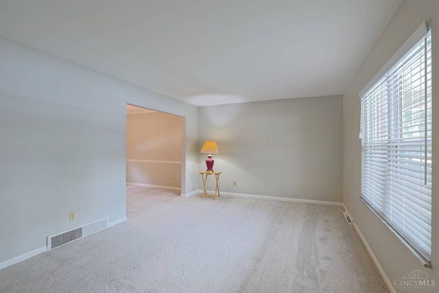 8488 Holiday Hills Drive, Cincinnati, OH 45255