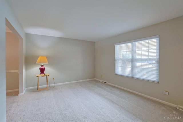 8488 Holiday Hills Drive, Cincinnati, OH 45255