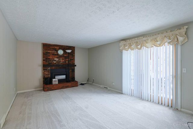 8488 Holiday Hills Drive, Cincinnati, OH 45255