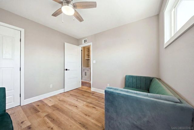 206 Los Reyes Dr, San Diego, CA 92114