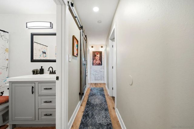206 Los Reyes Dr, San Diego, CA 92114