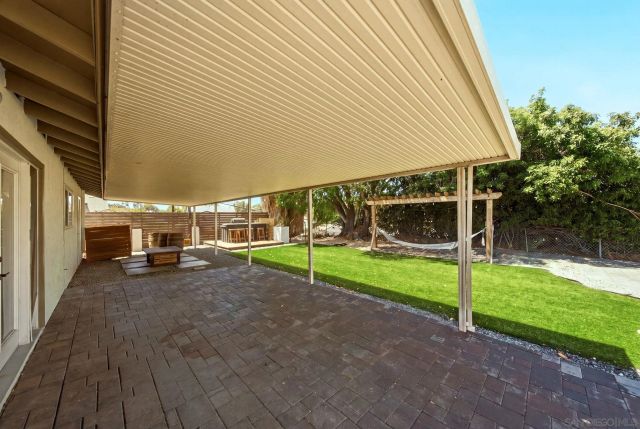 206 Los Reyes Dr, San Diego, CA 92114