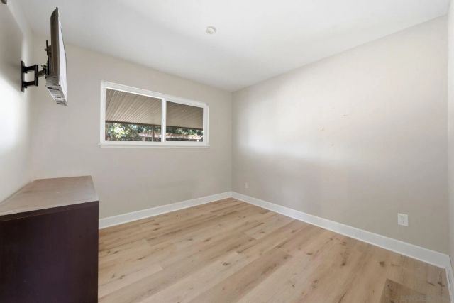 206 Los Reyes Dr, San Diego, CA 92114